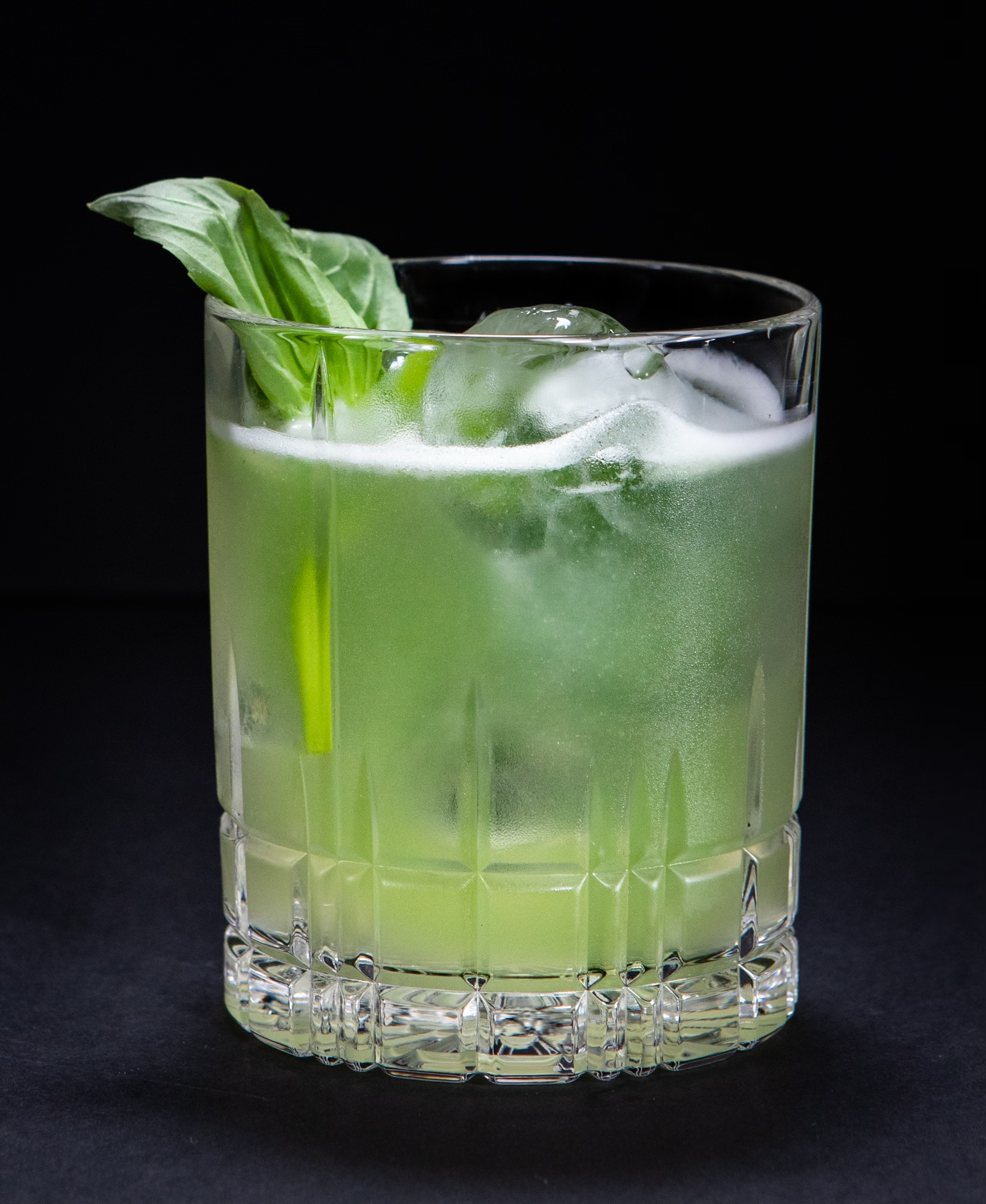 How to make Basil Smash Cocktail Club